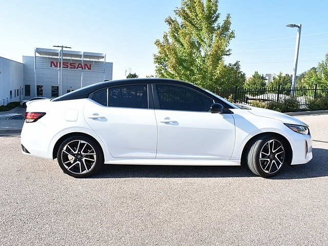 2024 Nissan Sentra SR photo 2