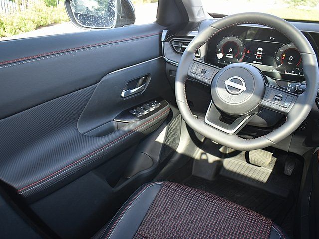 2025 Nissan Kicks SR AWD - Photo 9