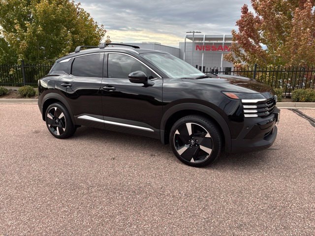 2025 Nissan Kicks SR AWD