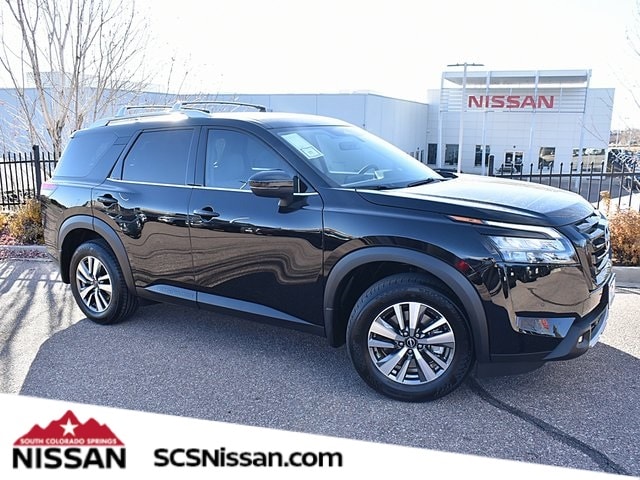 2025 Nissan Pathfinder SL's photo