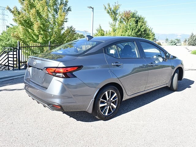 2025 Nissan Versa 1.6 SV photo 2