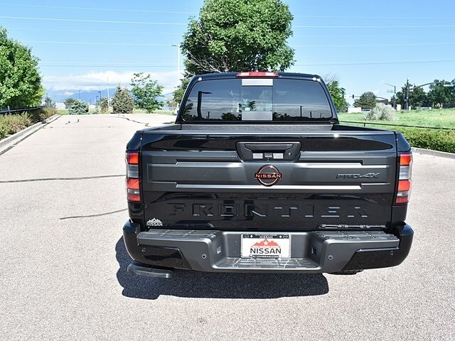 2025 Nissan Frontier PRO-4X photo 3