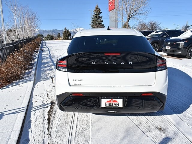 2026 Nissan Leaf S photo 3