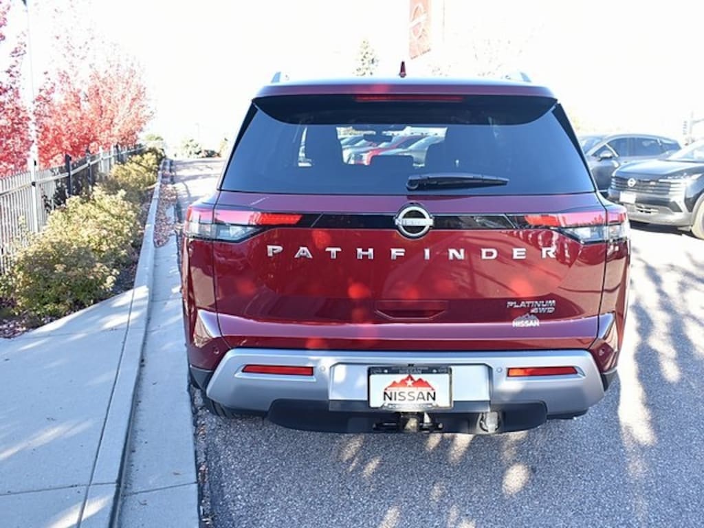 New 2025 Nissan Pathfinder Platinum SUV