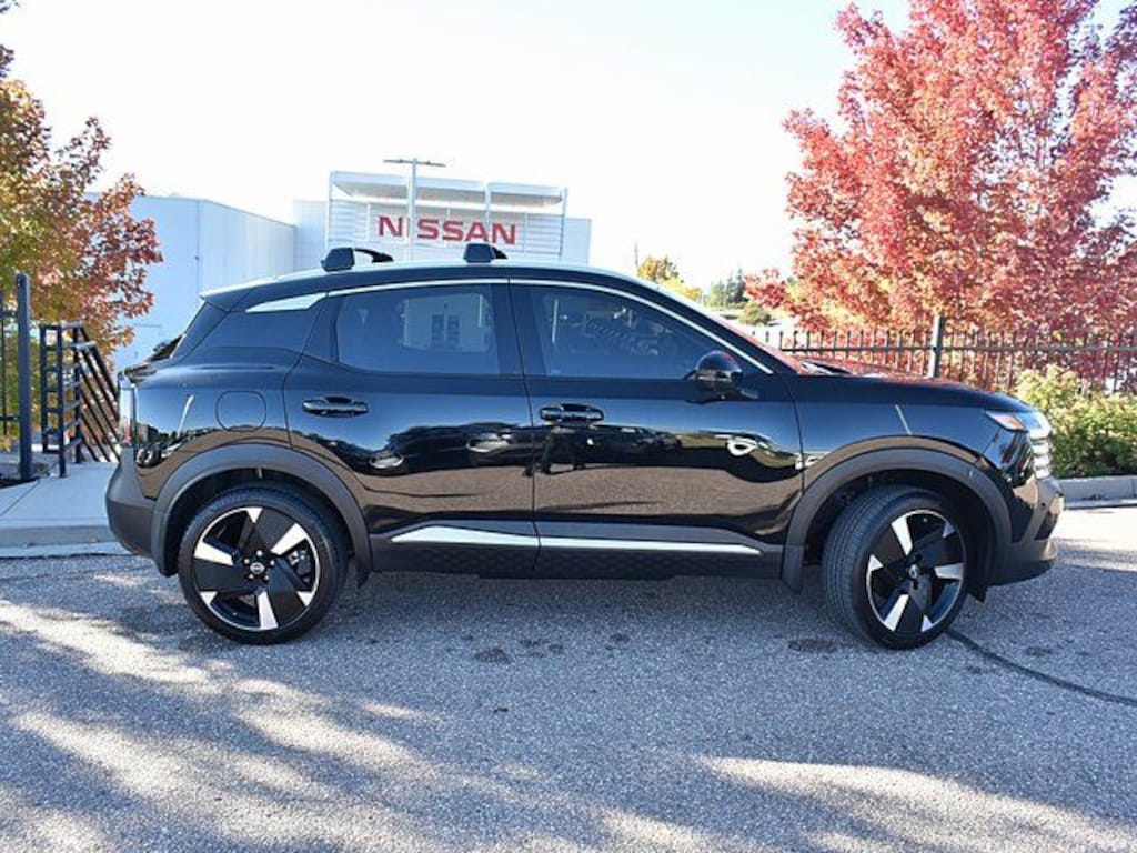 New 2026 Nissan Kicks SR SUV