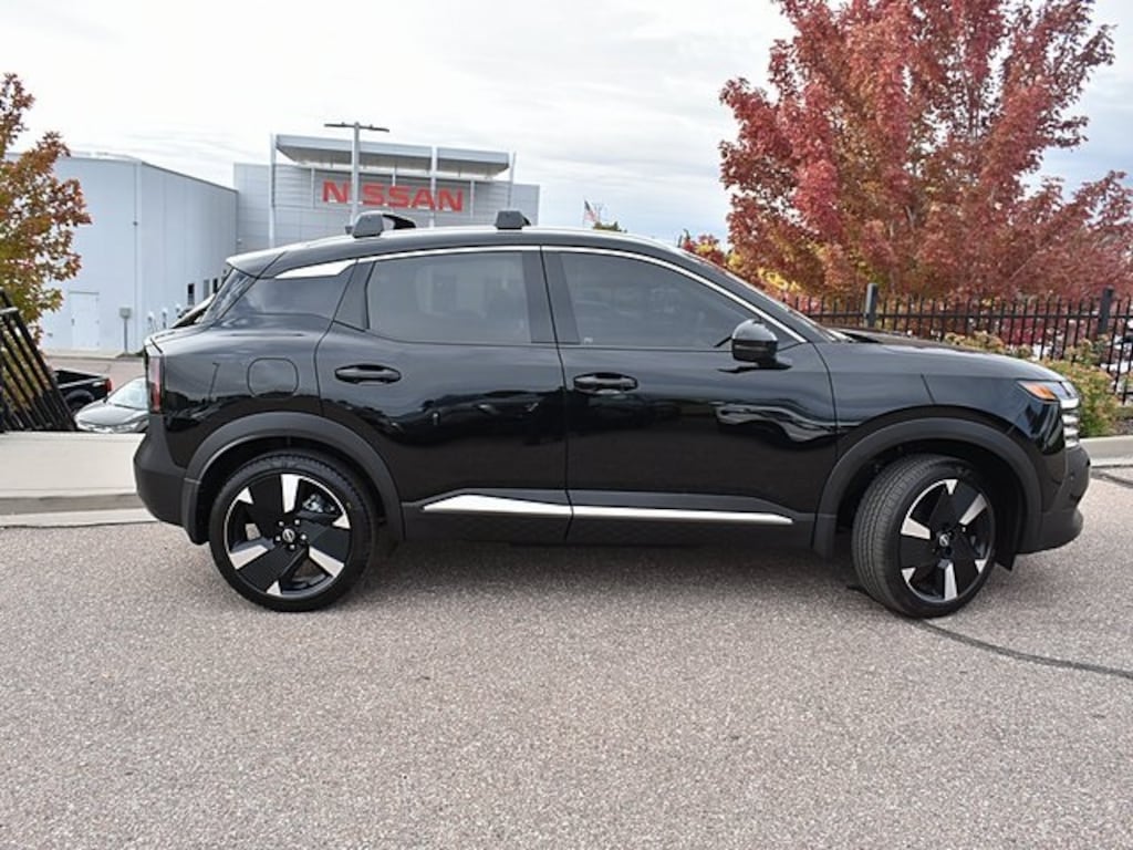 New 2026 Nissan Kicks SR SUV