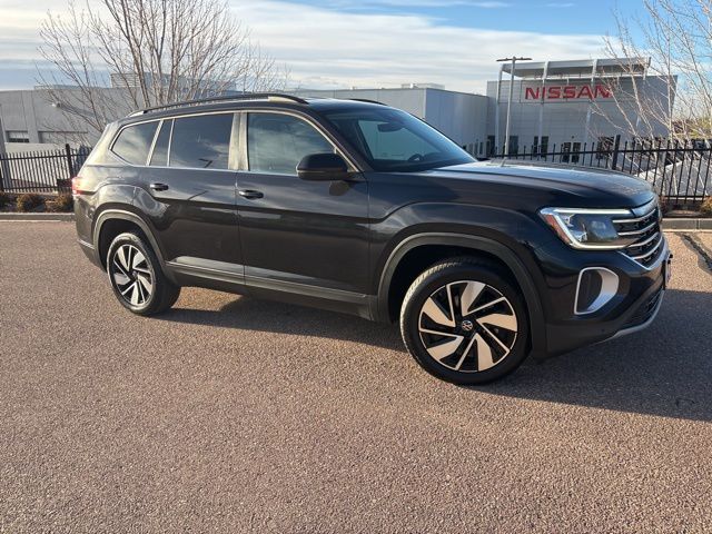 2024 Volkswagen Atlas 2.0T SE w/Tech 4MOTION's photo