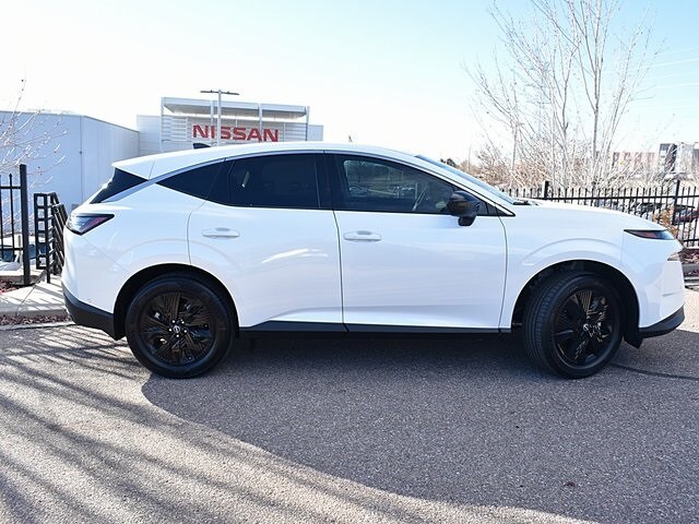 2025 Nissan Murano SV photo 2