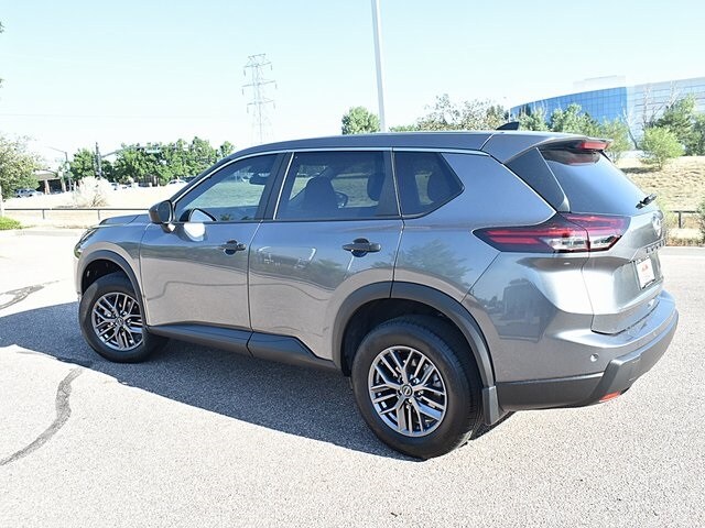 2026 Nissan Rogue S photo 4