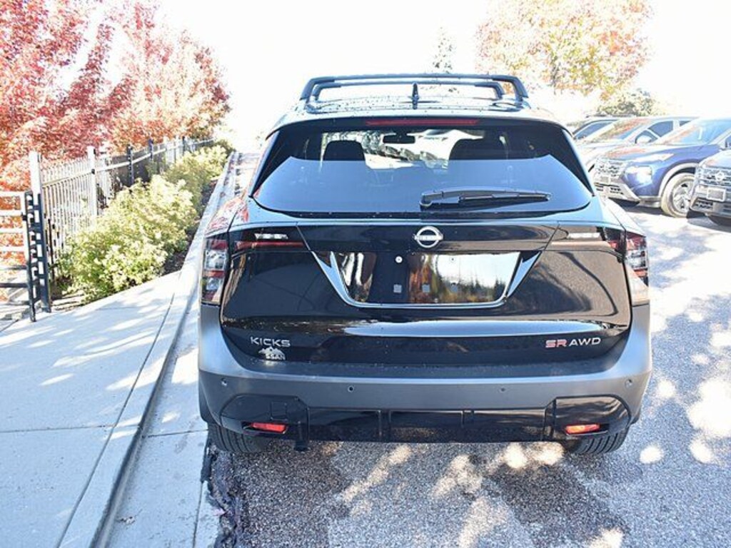 New 2026 Nissan Kicks SR SUV