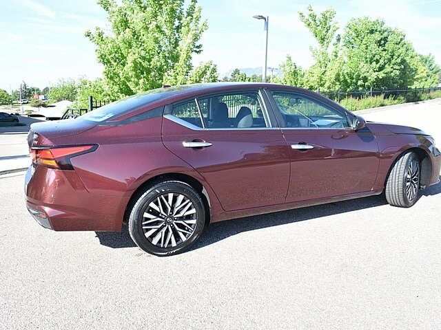 2023 Nissan Altima 2.5 SV photo 4