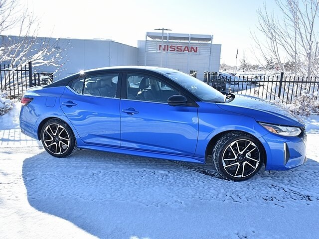 2024 Nissan Sentra SR photo 2