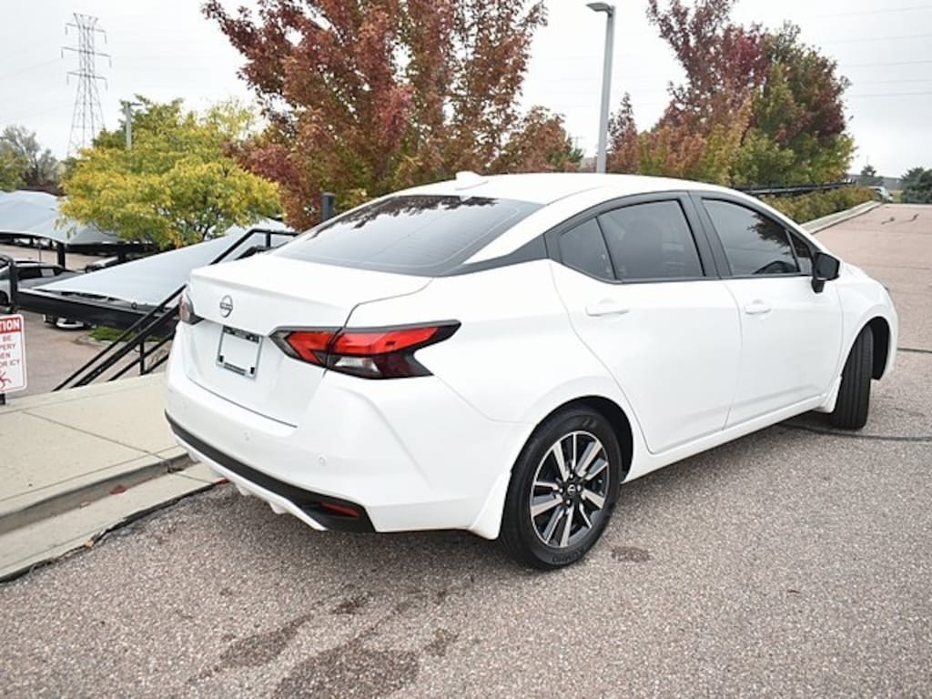 New 2025 Nissan Versa 1.6 SV Sedan