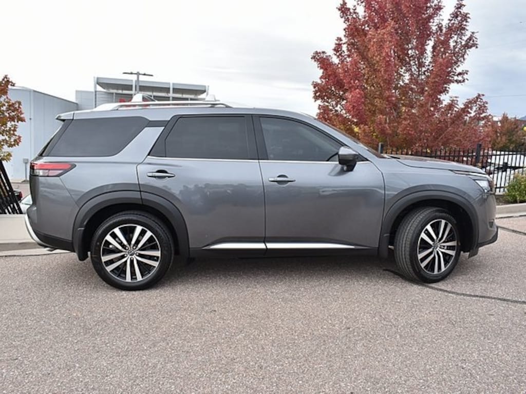 New 2025 Nissan Pathfinder Platinum SUV