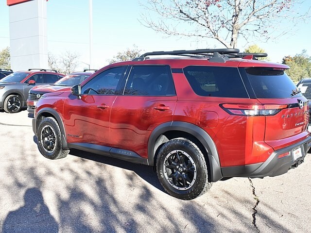 2025 Nissan Pathfinder Rock Creek photo 2