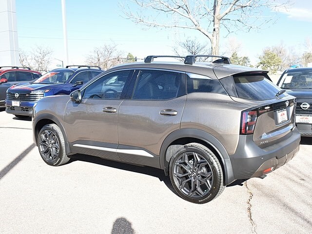 2026 Nissan Kicks SR photo 4