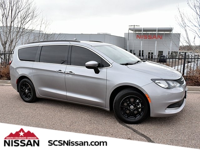 2021 Chrysler Voyager's photo