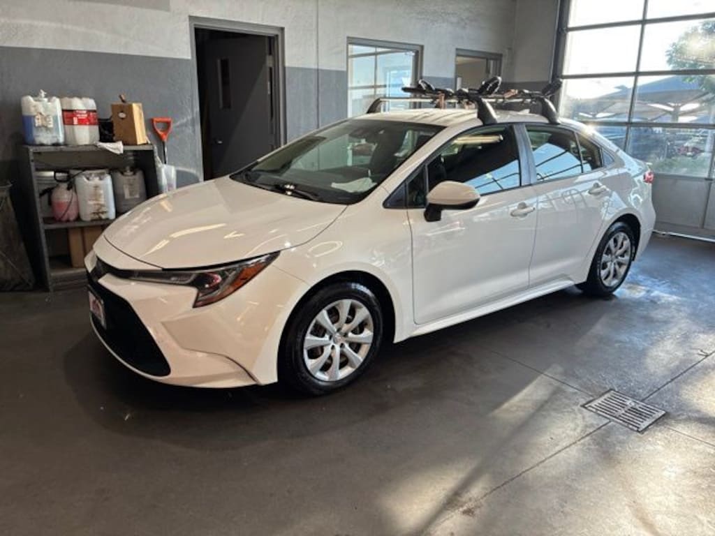Used 2020 Toyota Corolla LE Sedan