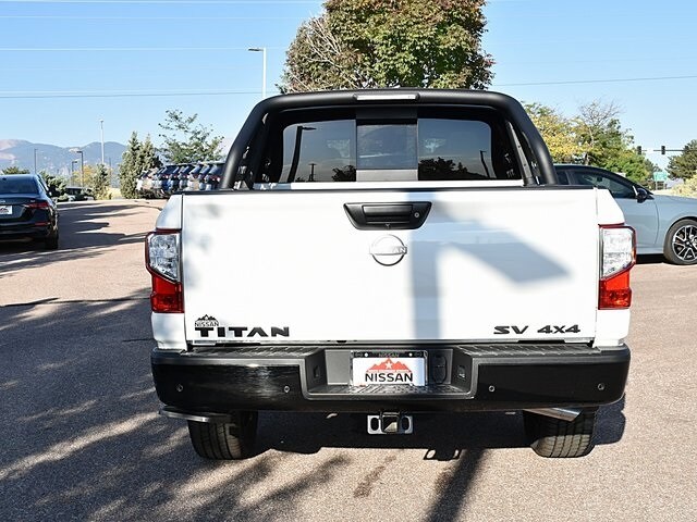 2024 Nissan Titan SV photo 4