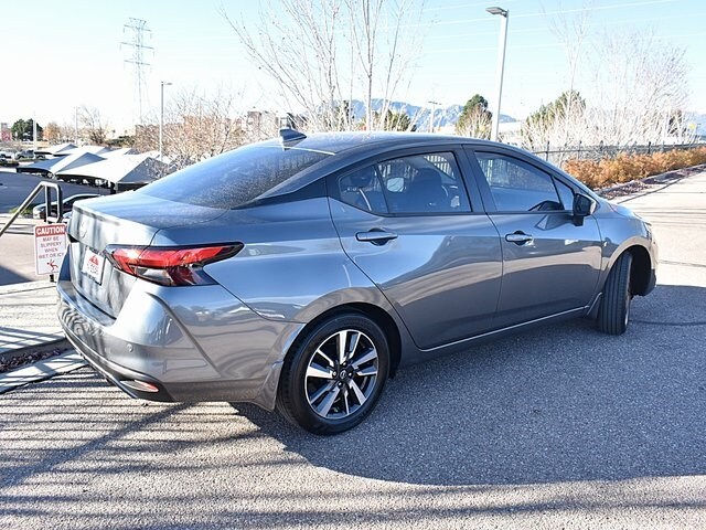 2025 Nissan Versa 1.6 SV photo 2