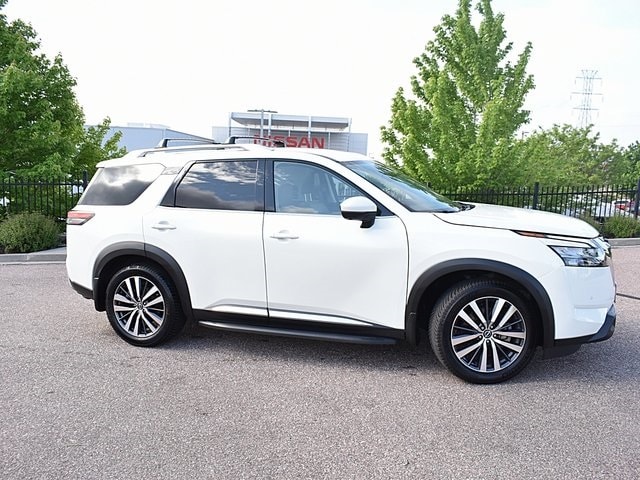 Certified 2022 Nissan Pathfinder Platinum with VIN 5N1DR3DK2NC211318 for sale in Colorado Springs, CO