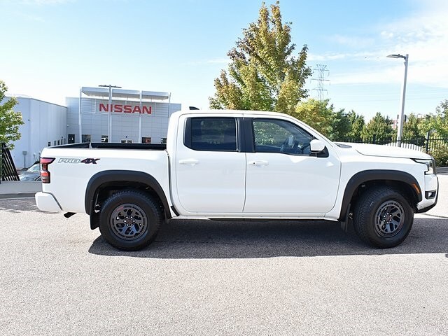 2025 Nissan Frontier PRO-4X photo 2