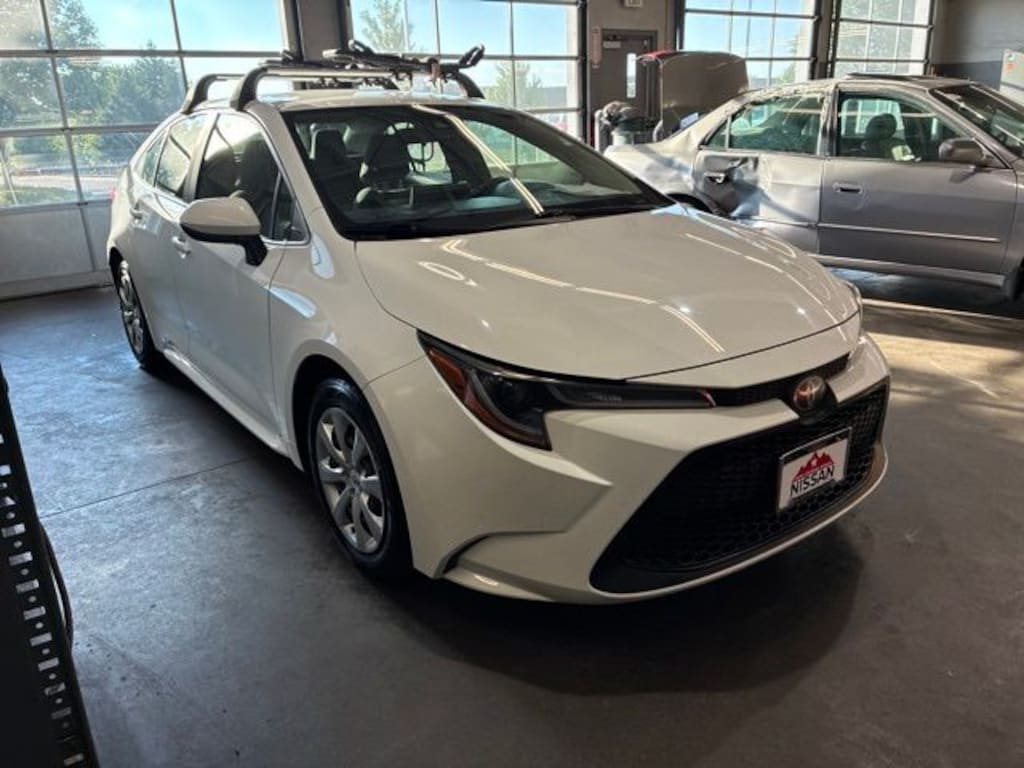 Used 2020 Toyota Corolla LE Sedan