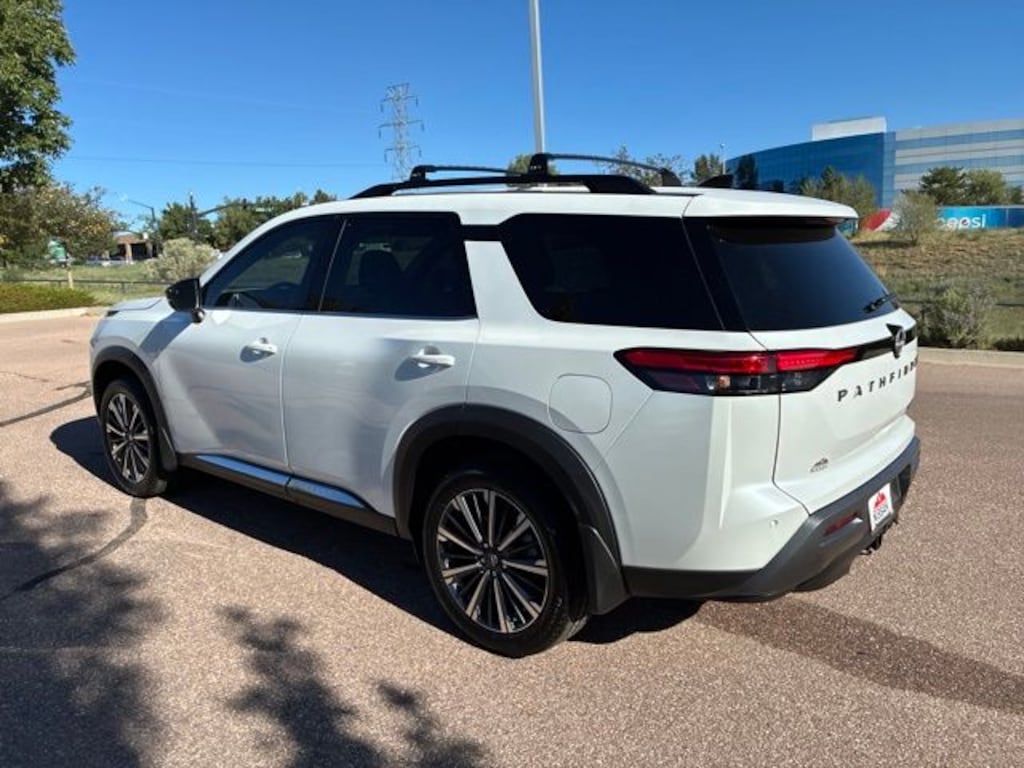 New 2026 Nissan Pathfinder Platinum SUV