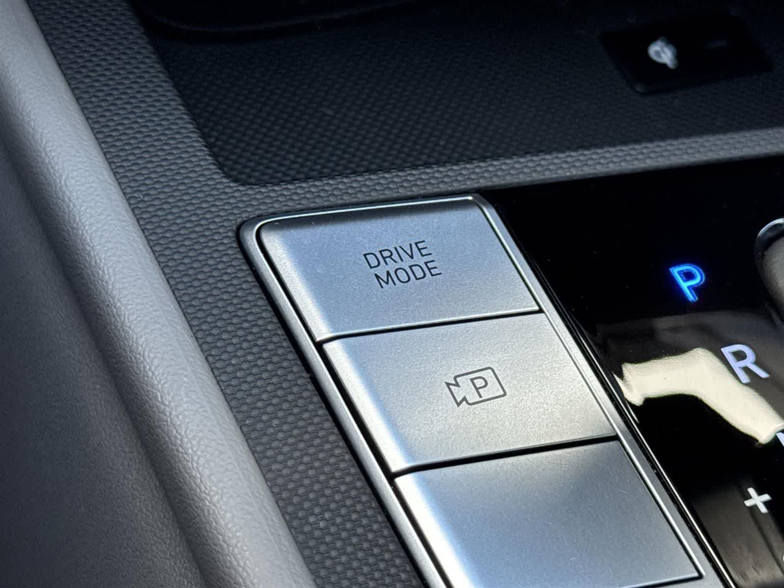 Thumbnail: 2025 Hyundai Elantra - 18