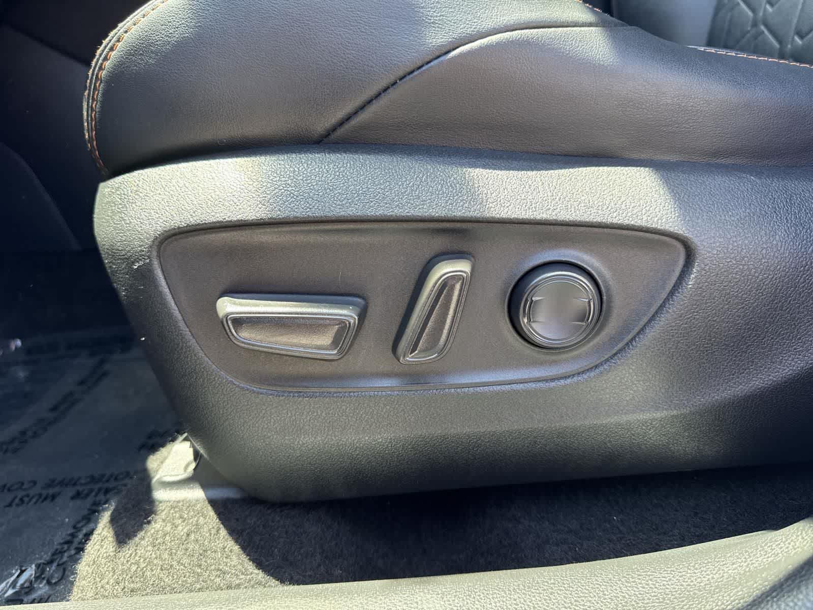 Thumbnail: 2023 Toyota RAV4 - 22