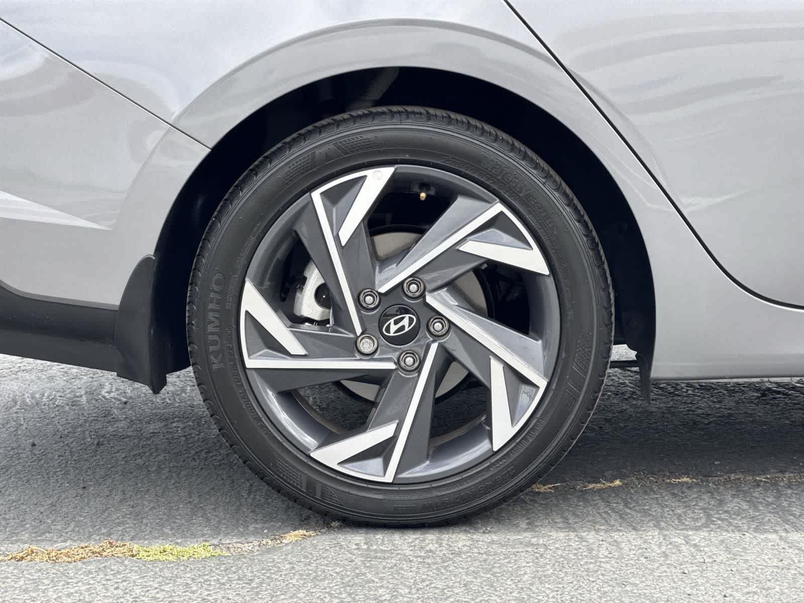 Thumbnail: 2025 Hyundai Elantra - 40