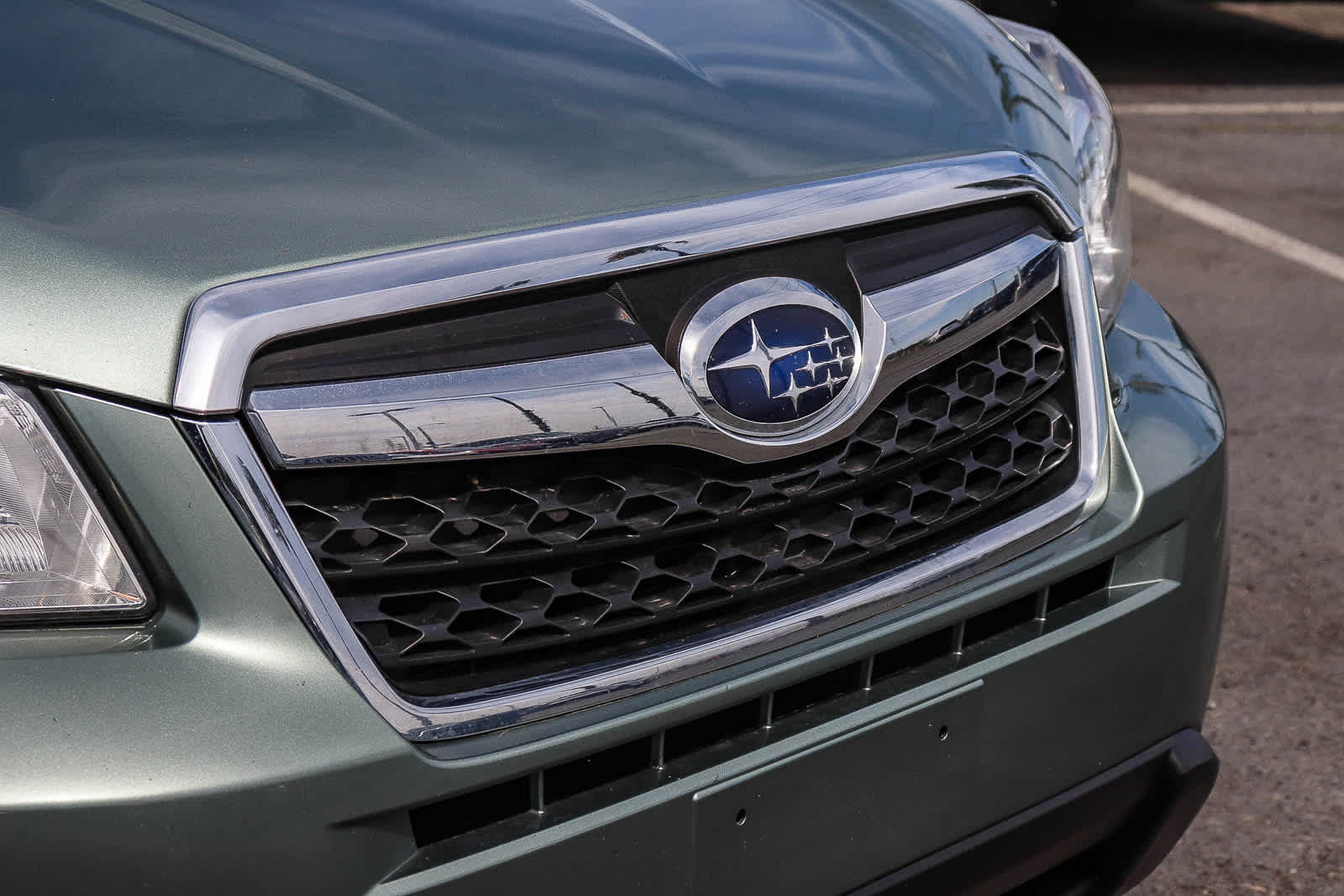 2016 Subaru Forester 2.5i Premium photo 4