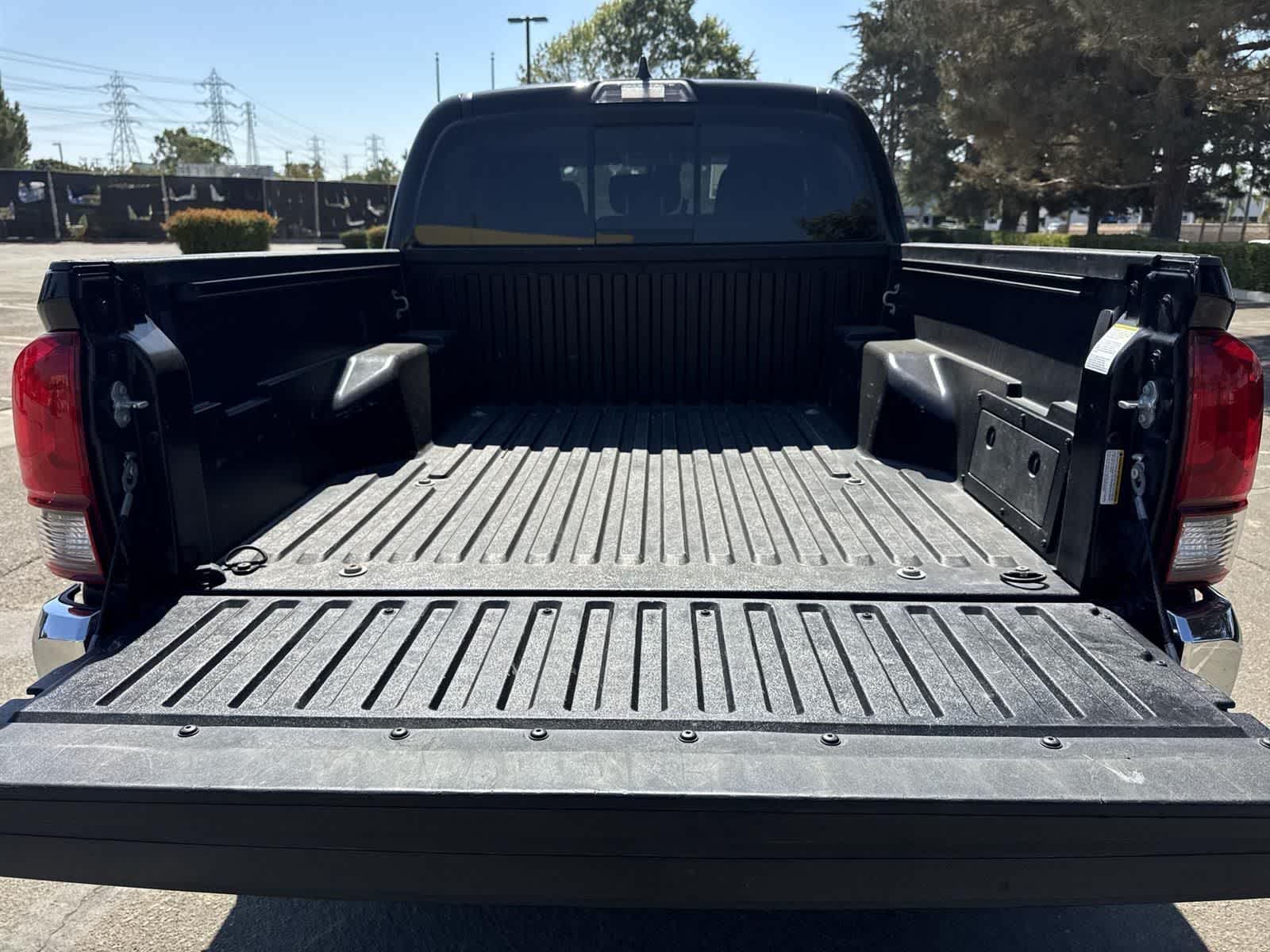 Thumbnail: 2023 Toyota Tacoma - 25