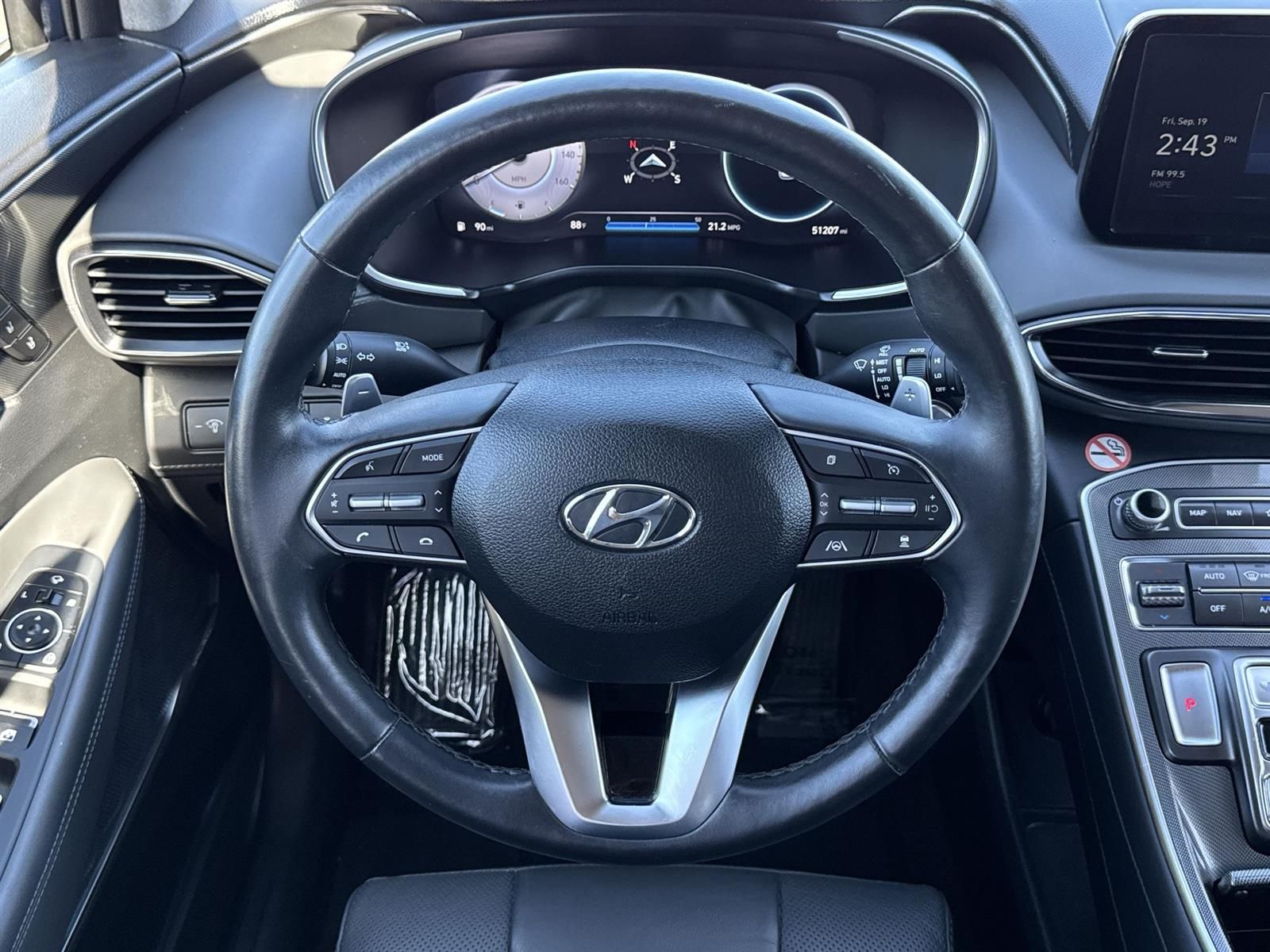 Thumbnail: 2023 Hyundai Santa Fe - 10