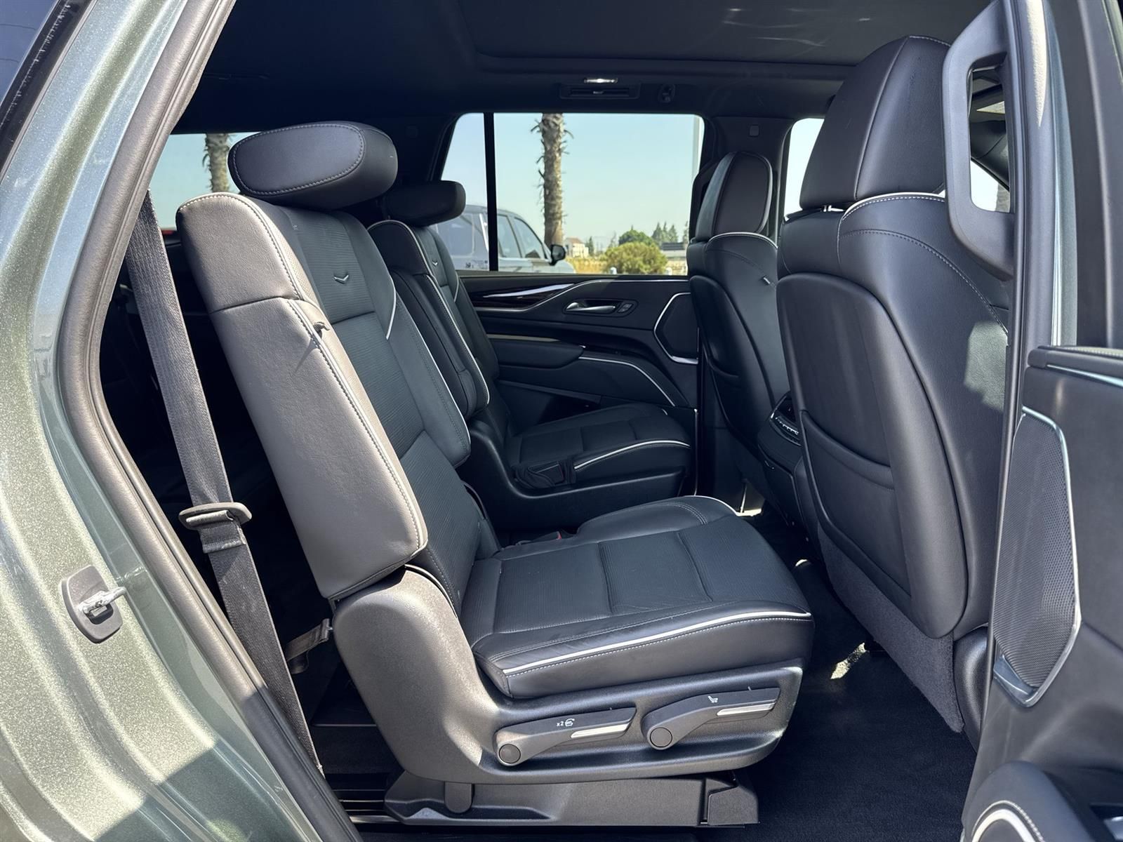 Thumbnail: 2023 Cadillac Escalade - 38