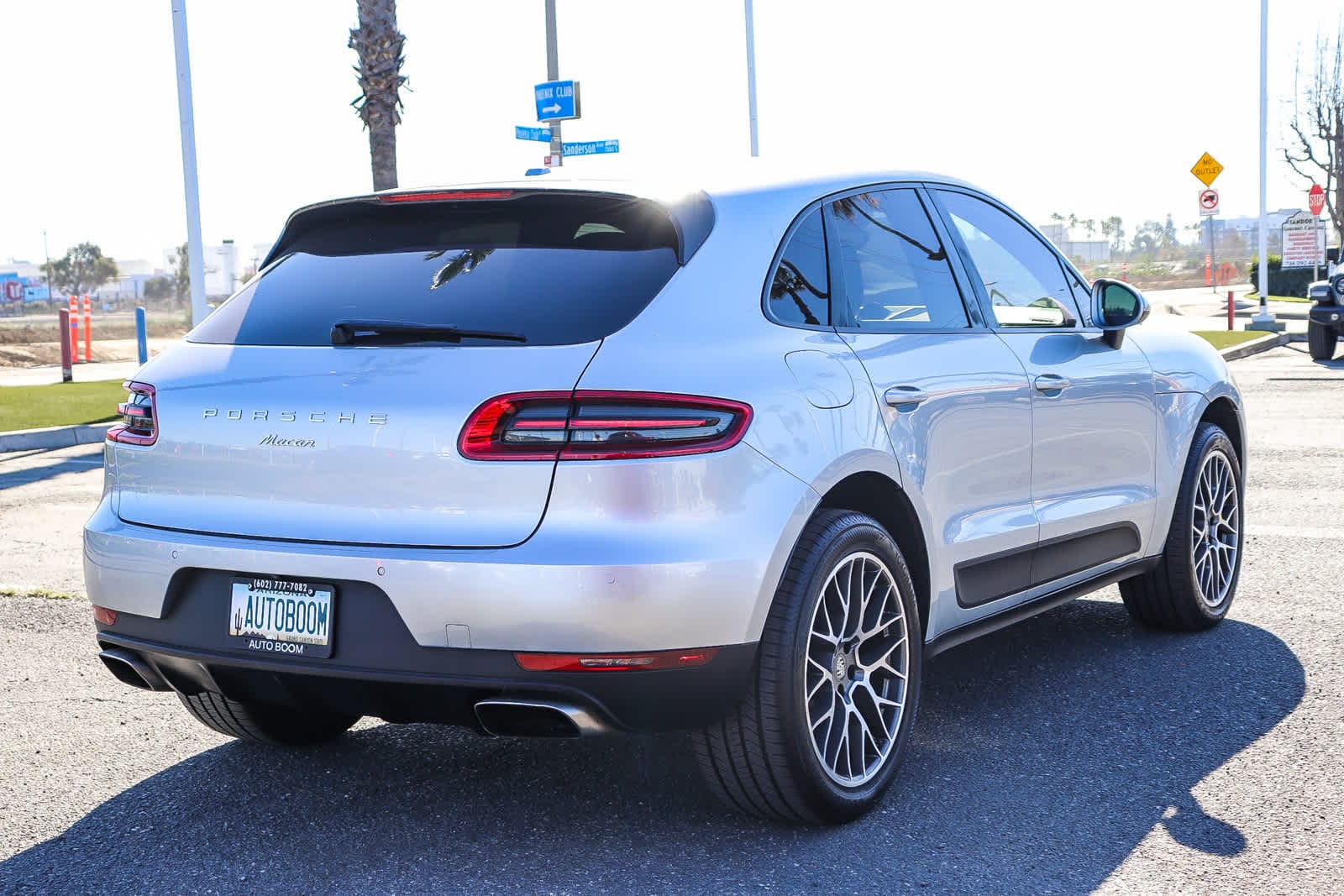 Thumbnail: 2017 Porsche Macan - 6