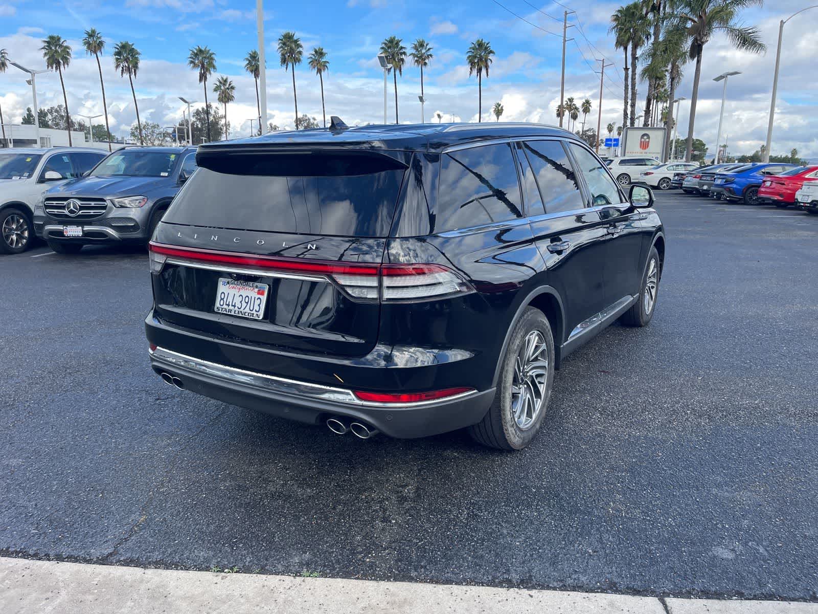 Thumbnail: 2023 Lincoln Aviator - 3