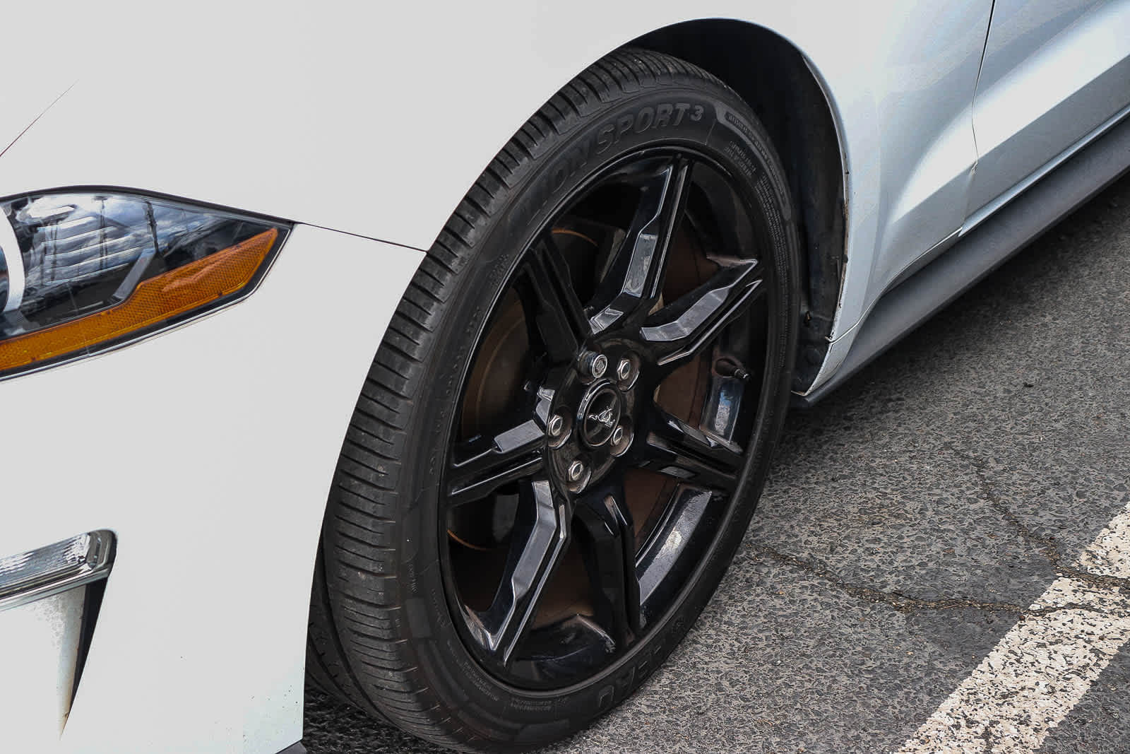 2019 Ford Mustang Ecoboost photo 4