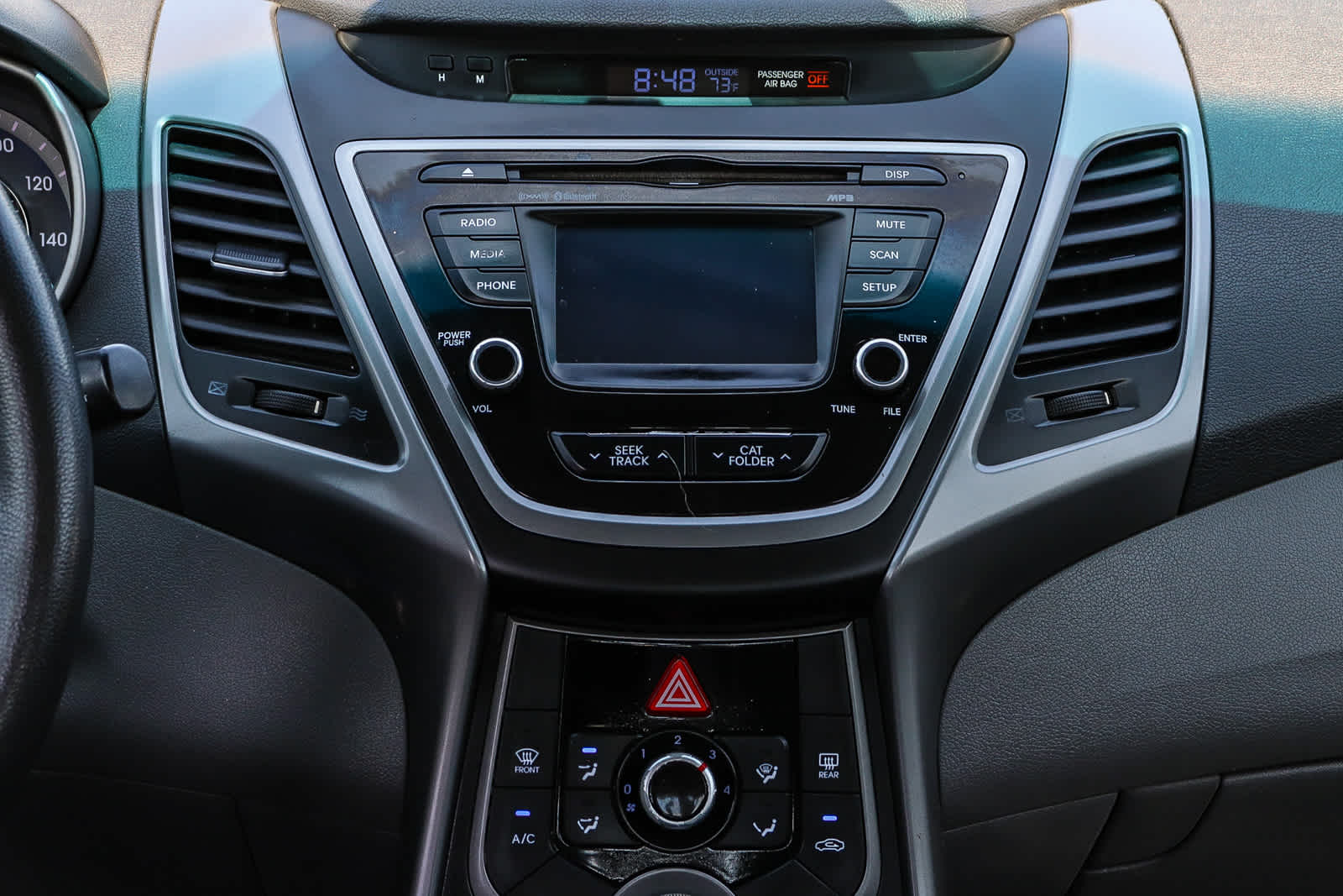 Thumbnail: 2014 Hyundai Elantra - 17