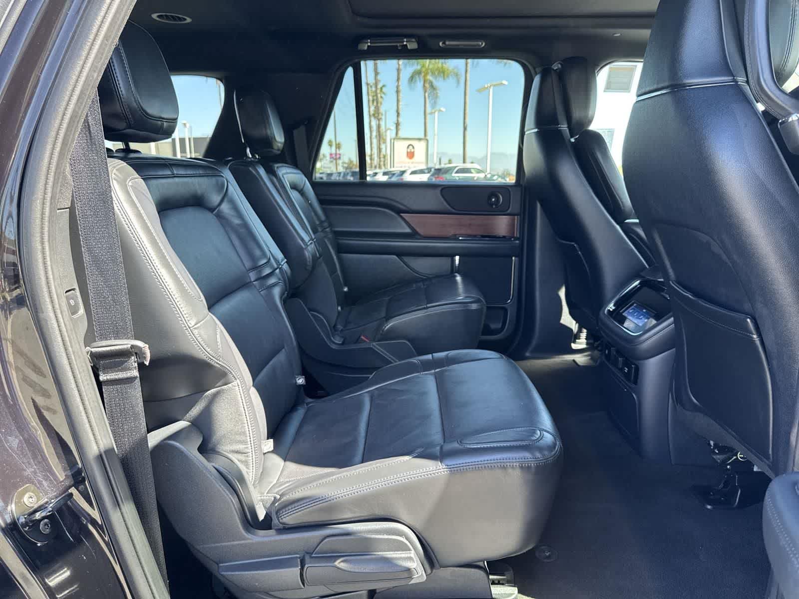 Thumbnail: 2023 Lincoln Navigator L - 39
