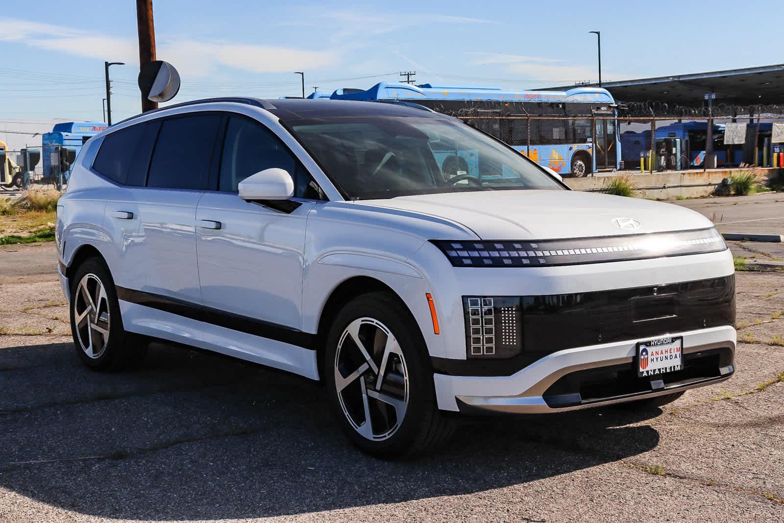 Thumbnail: 2026 Hyundai Ioniq - 3