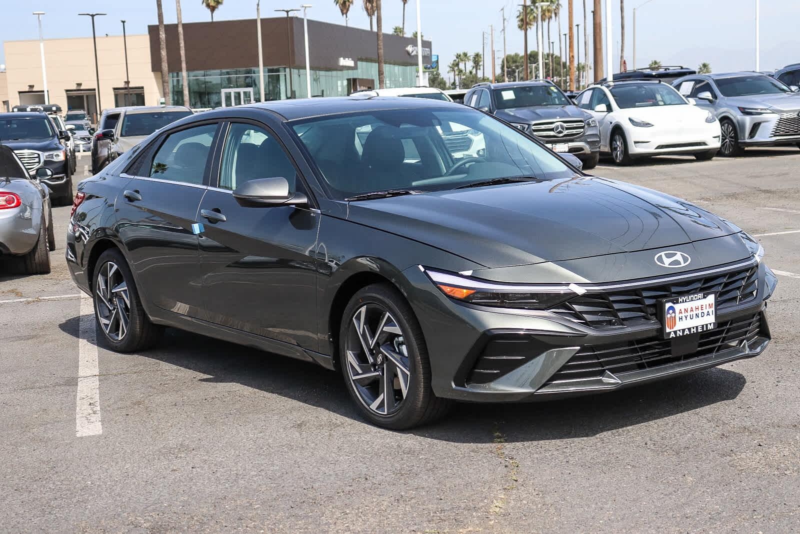 Thumbnail: 2026 Hyundai Elantra - 3