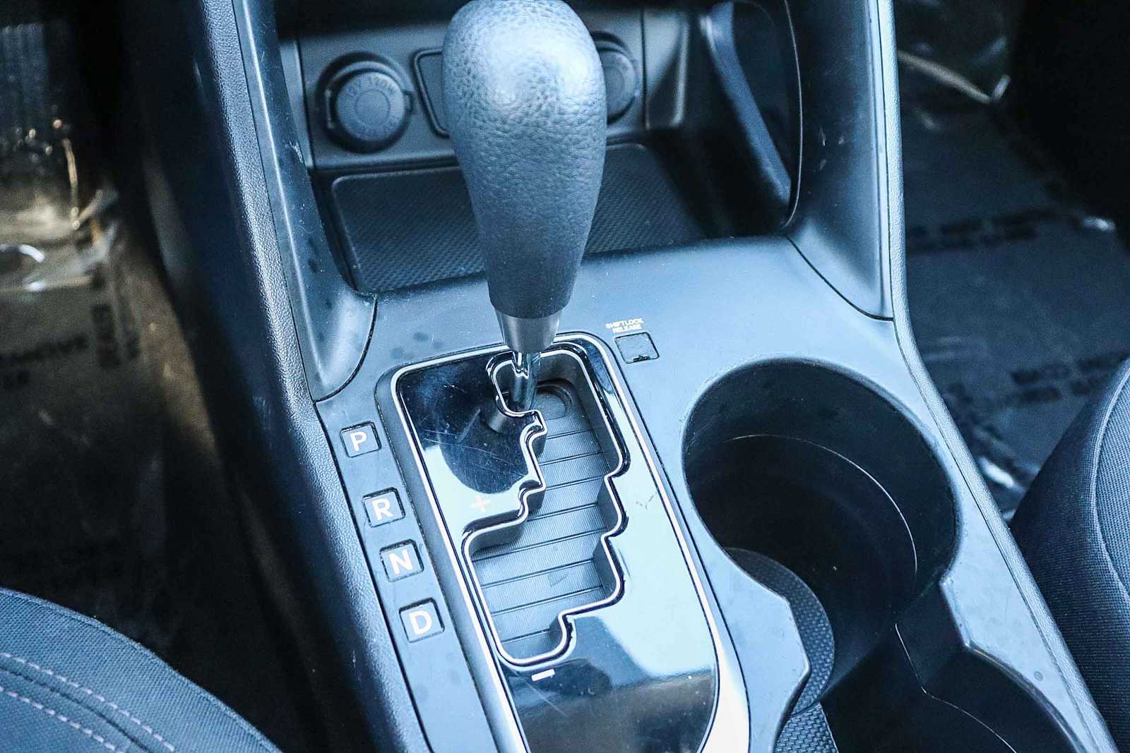 Thumbnail: 2010 Hyundai Tucson - 22