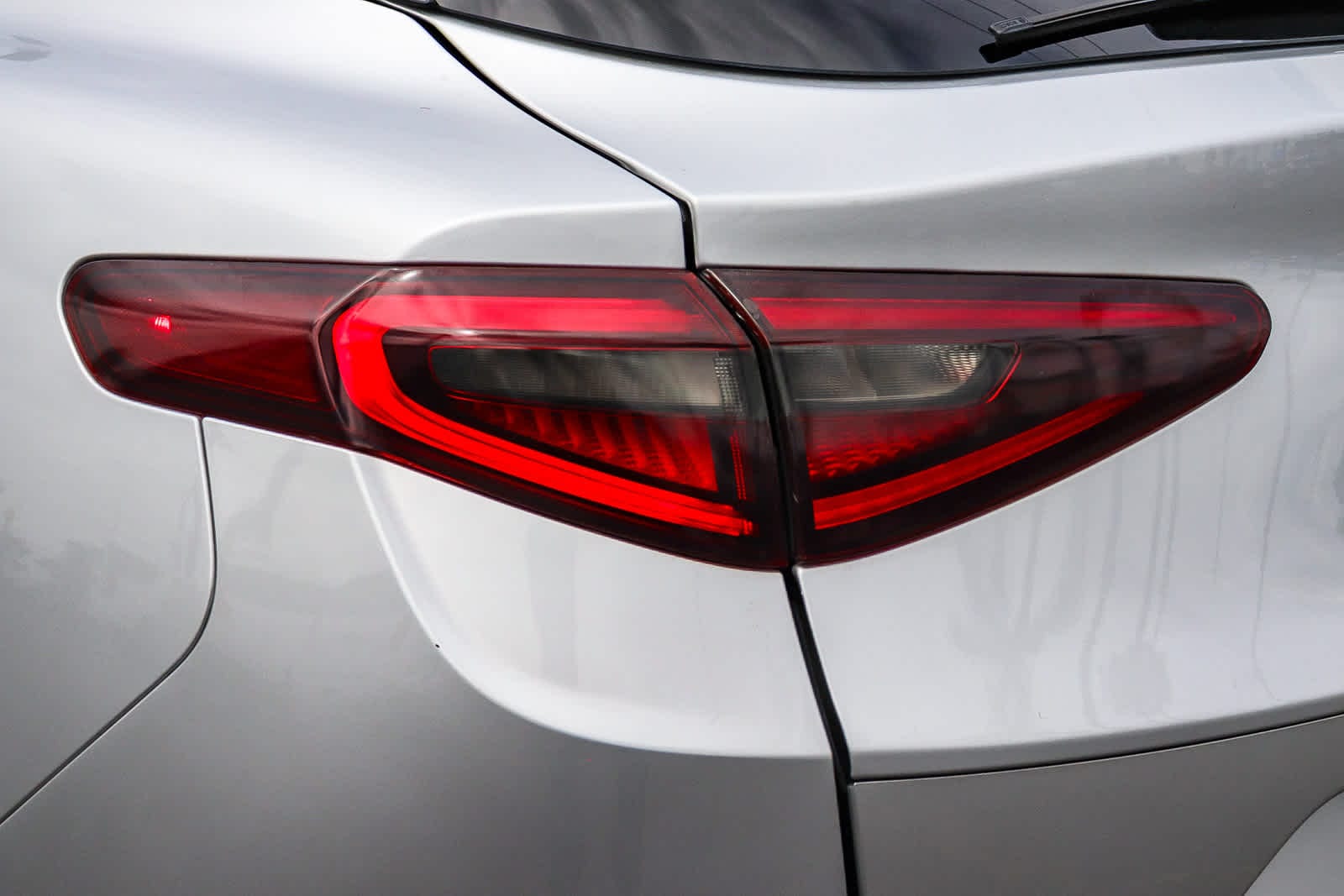 Thumbnail: 2019 Alfa Romeo Stelvio - 9