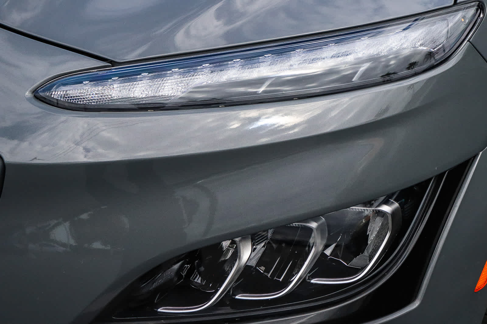 2023 Hyundai Kona Electric Limited photo 2