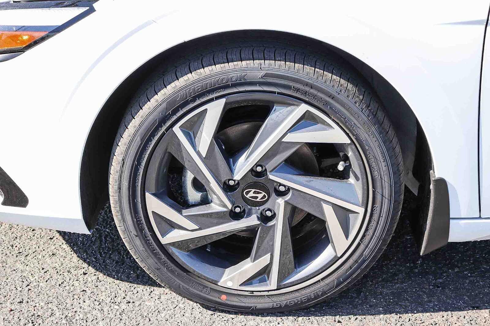 Thumbnail: 2025 Hyundai Elantra - 12