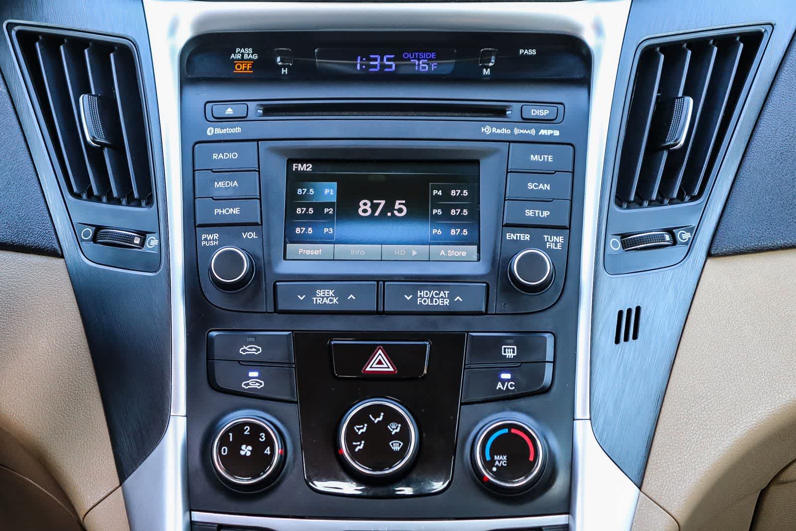 Thumbnail: 2014 Hyundai Sonata - 15