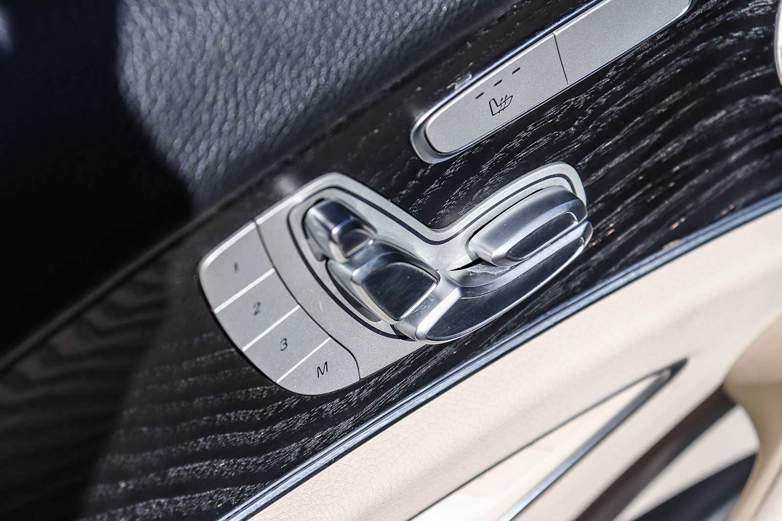 Thumbnail: 2021 Mercedes-Benz E-Class - 20