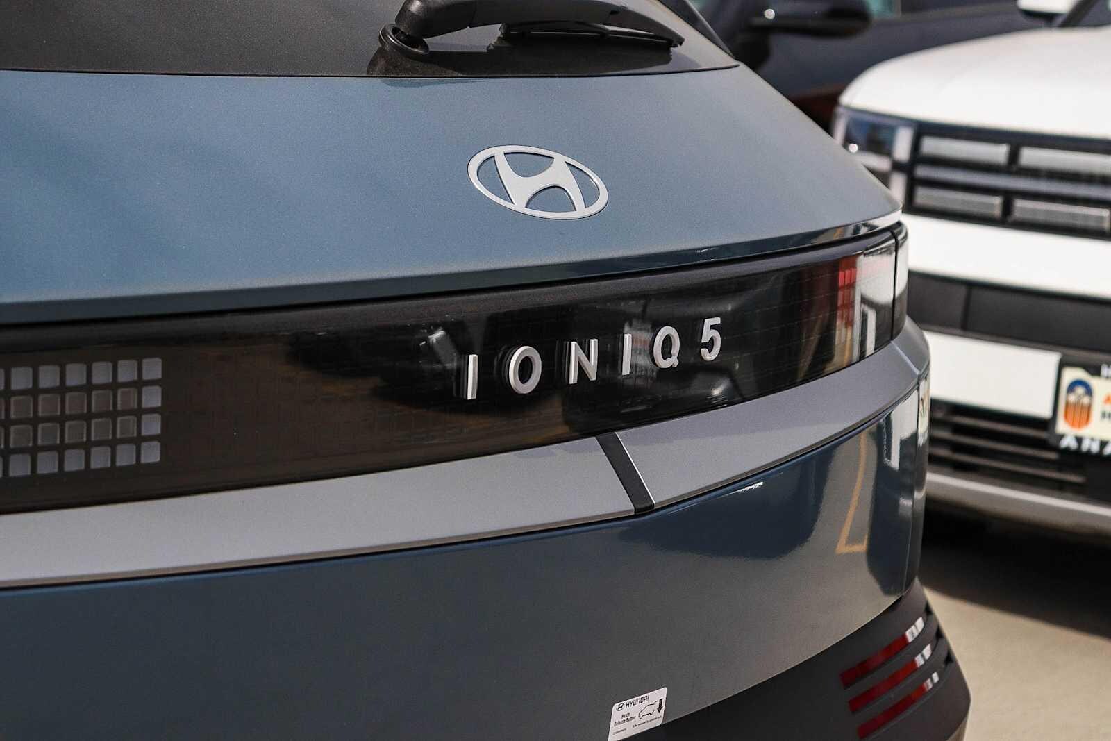 Thumbnail: 2026 Hyundai Ioniq 5 - 10