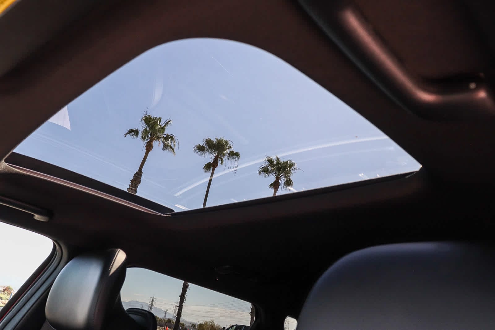 Thumbnail: 2022 Kia EV6 - 31